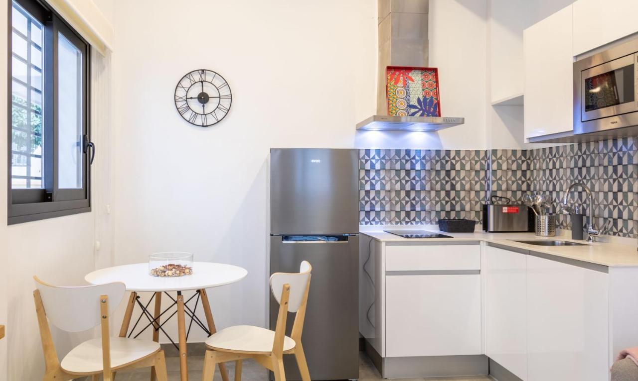Nine O'Clock Castellar By Valcambre Apartment Seville Exterior photo