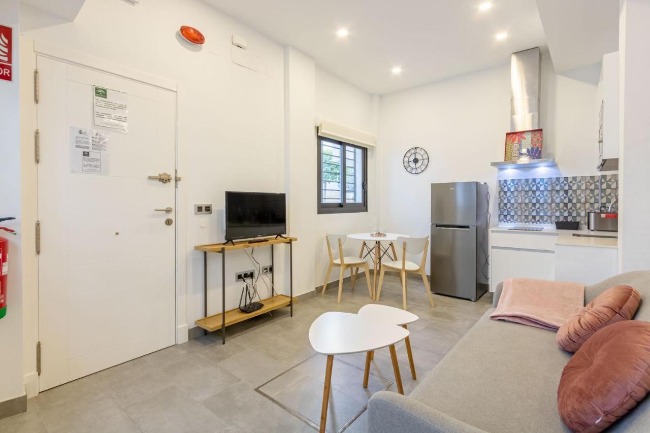 Nine O'Clock Castellar By Valcambre Apartment Seville Exterior photo