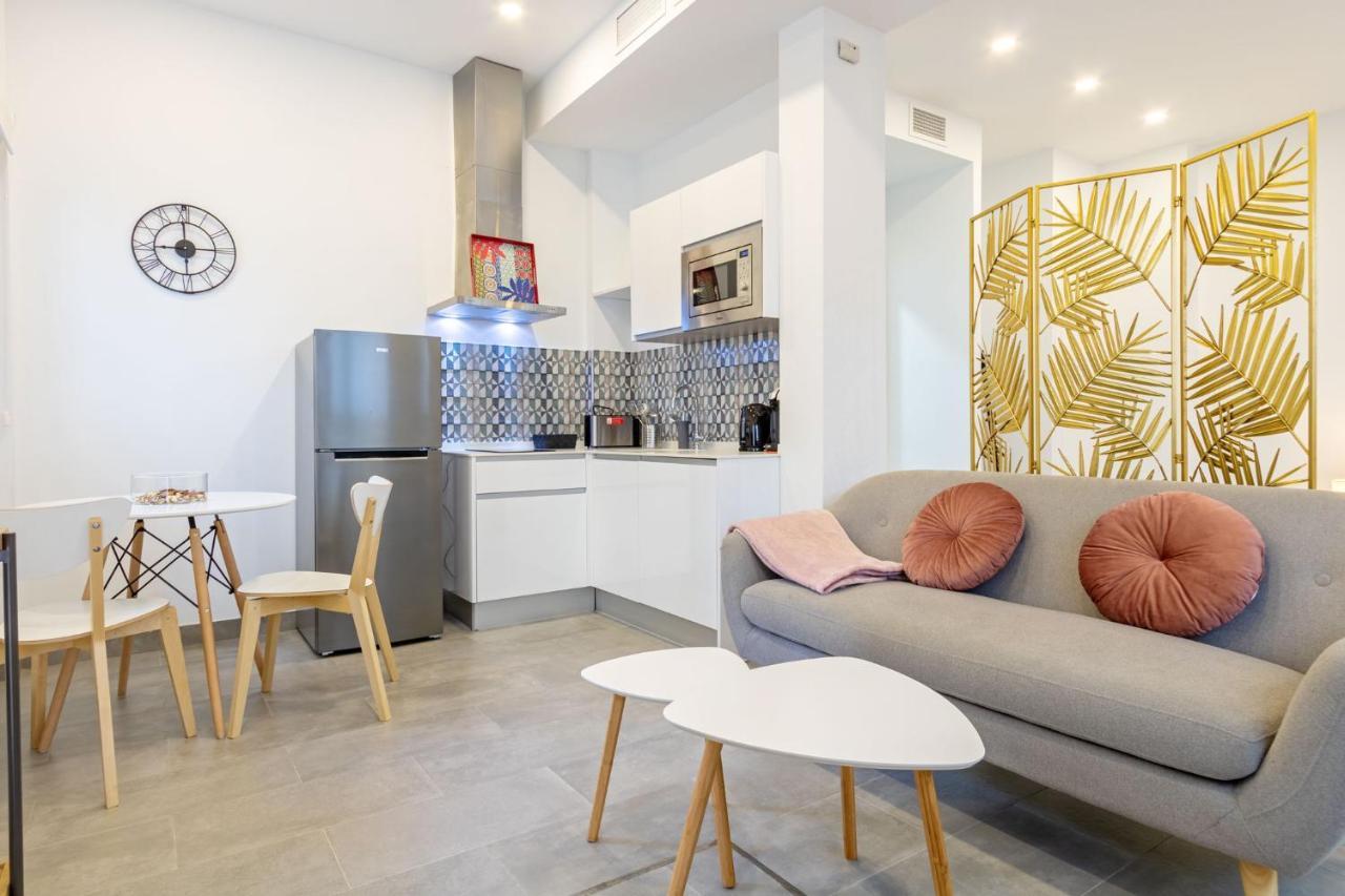Nine O'Clock Castellar By Valcambre Apartment Seville Exterior photo